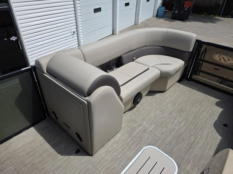 2026 Bentley - Image 8 of 20