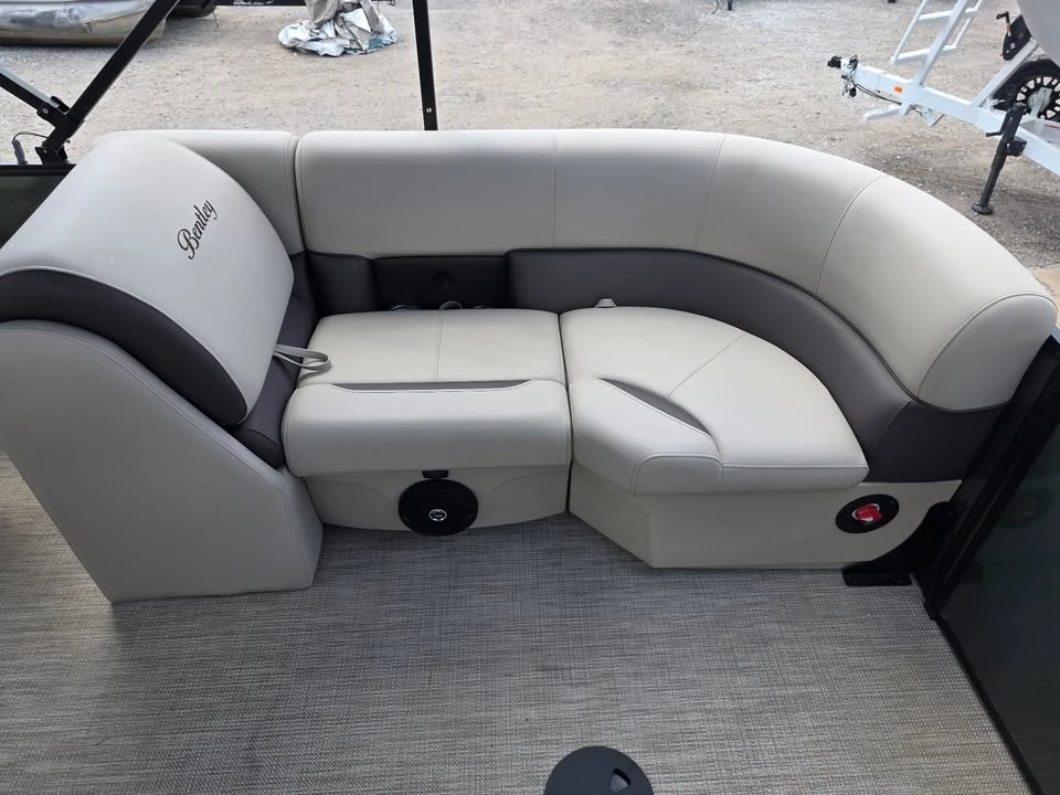 2026 Bentley - Image 15 of 20