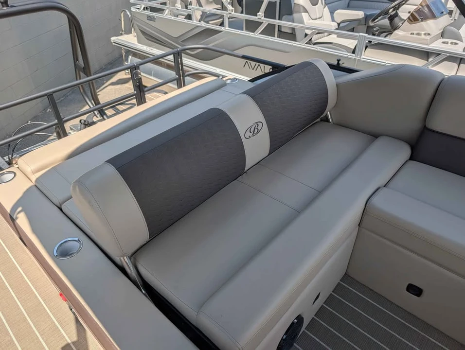 2026 Bentley - Image 7 of 20