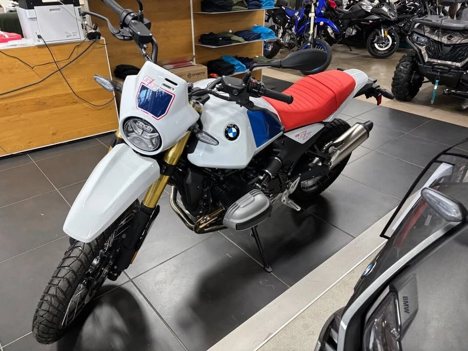 2026 BMW R 12 nineT - Image 4 of 6
