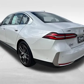 2026 BMW 5 Series 530i