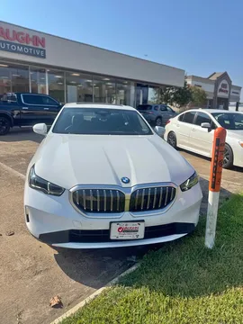 2026 BMW 5 Series 530i xDrive Sedan 4D