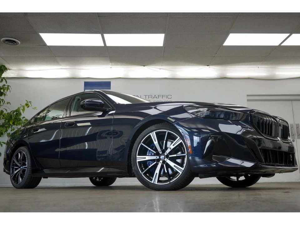 2026 BMW G60 5 Series Sedan - Image 26 of 31