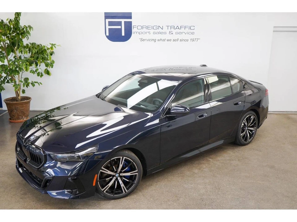 2026 BMW G60 5 Series Sedan - Image 14 of 31