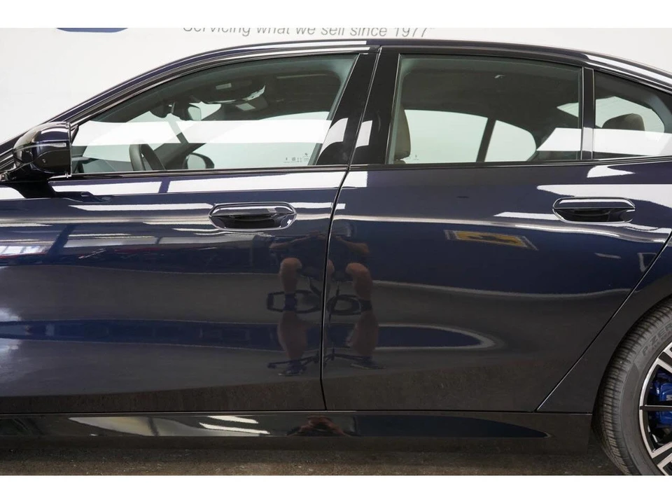 2026 BMW G60 5 Series Sedan - Image 9 of 31
