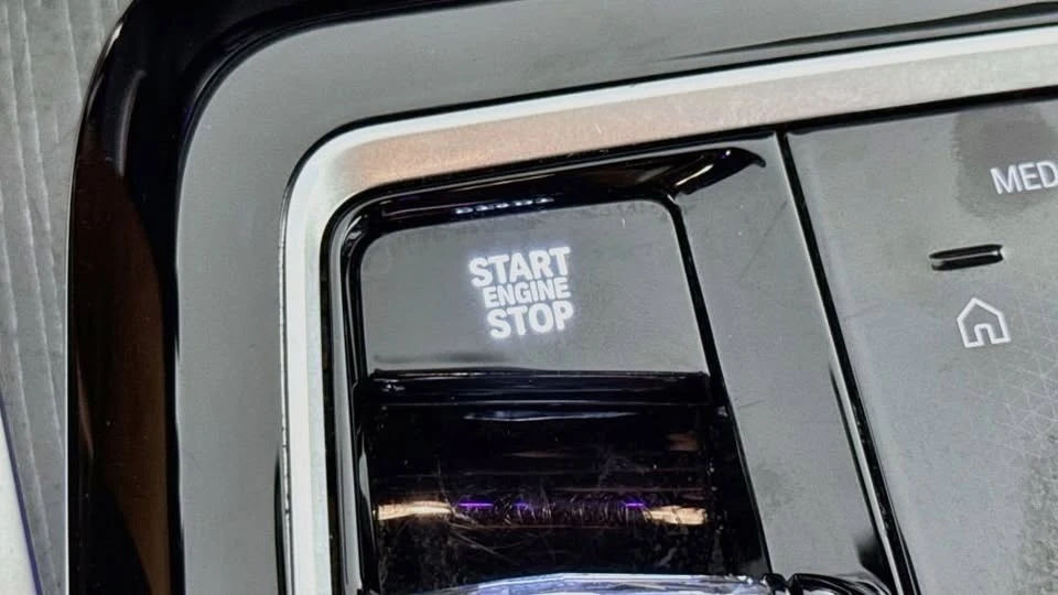 2026 BMW G70 7 Series - Image 15 of 20