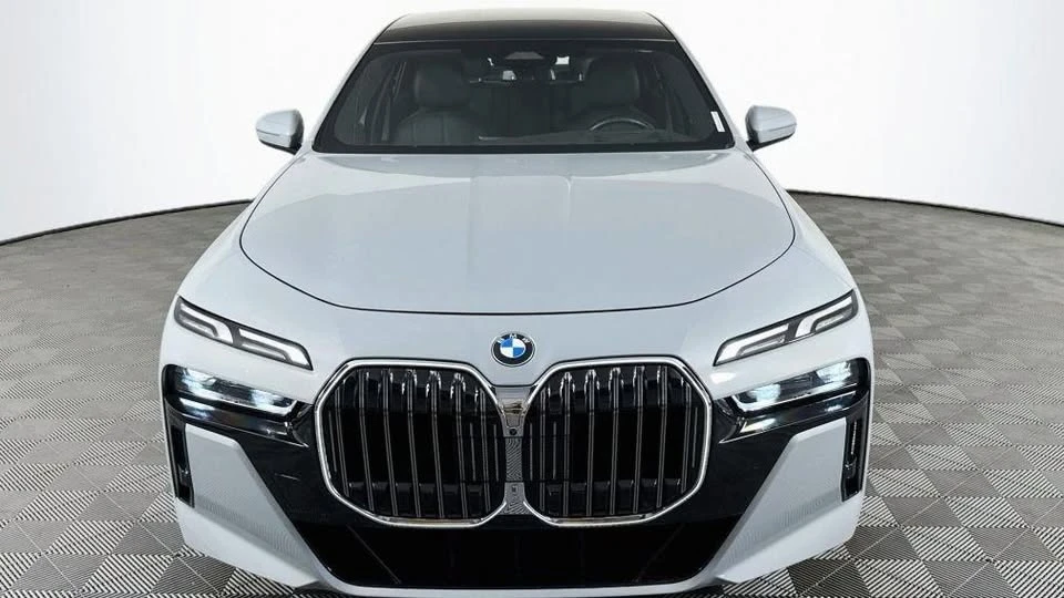 2026 BMW G70 7 Series - Image 2 of 20