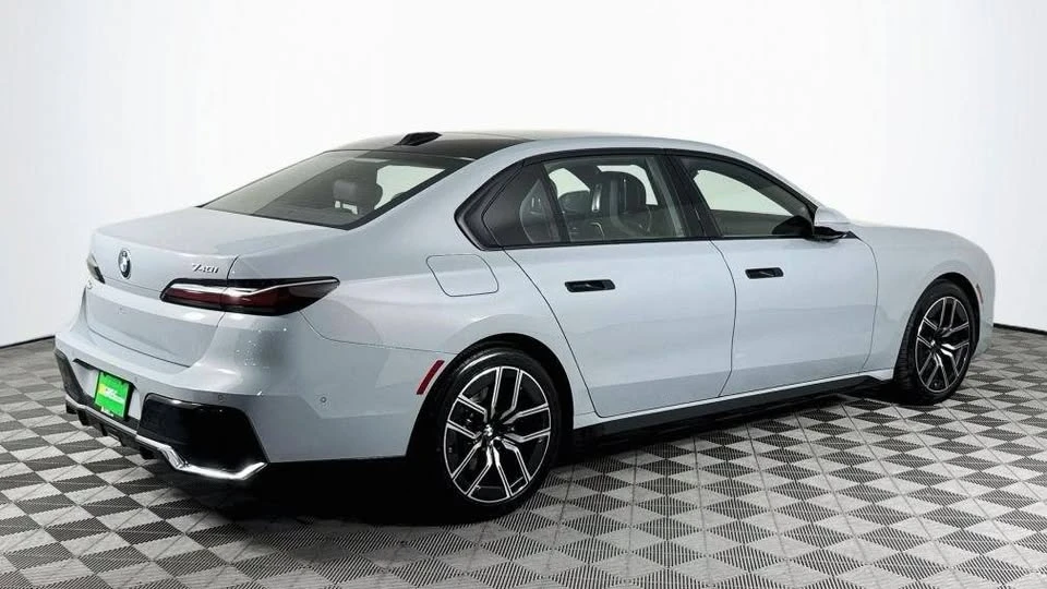 2026 BMW G70 7 Series - Image 6 of 20