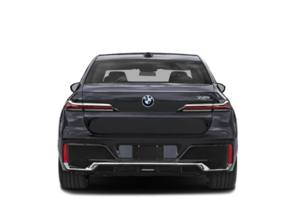 2026 BMW G70 7 Series - Image 8 of 10