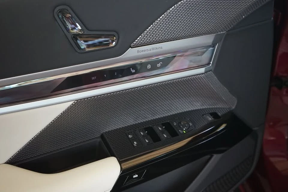 2026 BMW G70 7 Series - Image 17 of 20