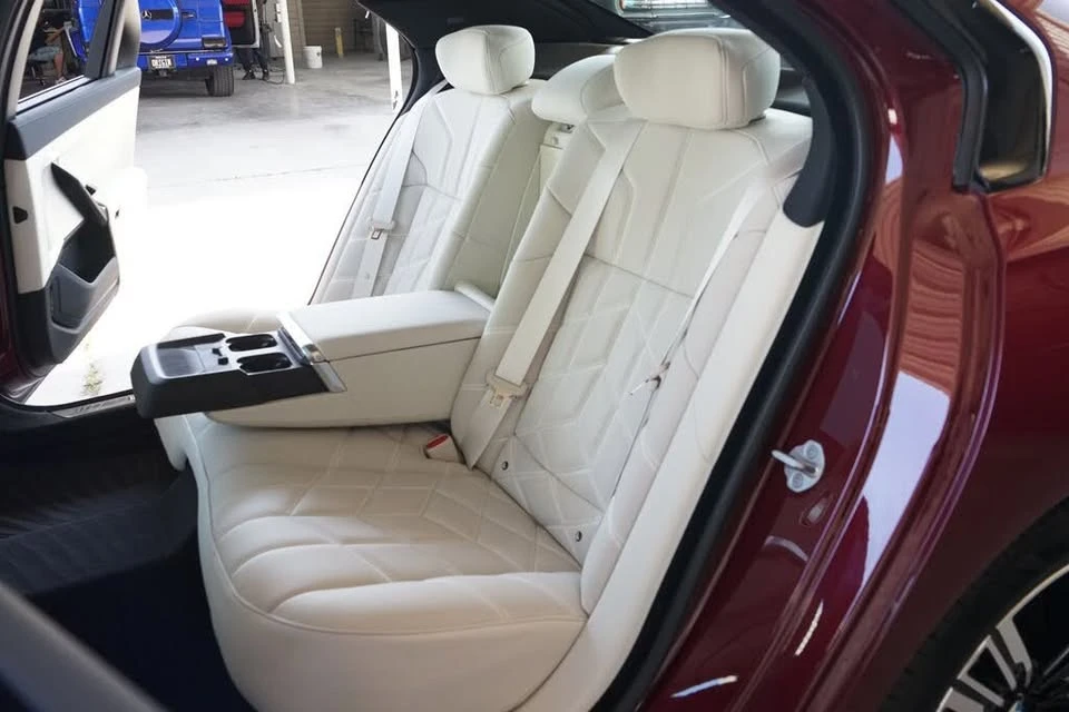 2026 BMW G70 7 Series - Image 14 of 20