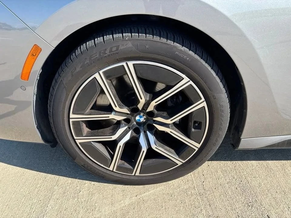 2026 BMW G70 7 Series - Image 3 of 7