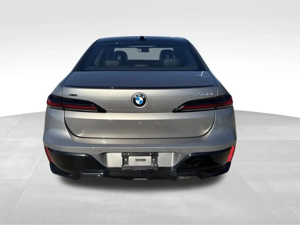 2026 BMW G70 7 Series - Image 6 of 7