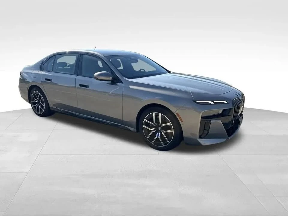 2026 BMW G70 7 Series - Image 5 of 7