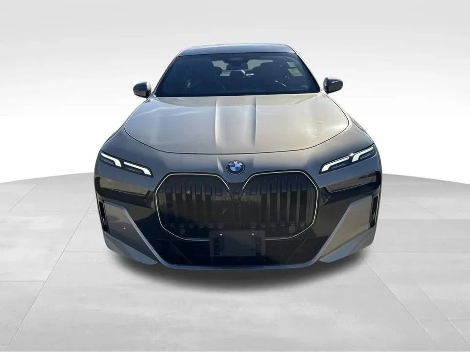 2026 BMW G70 7 Series - Image 7 of 7