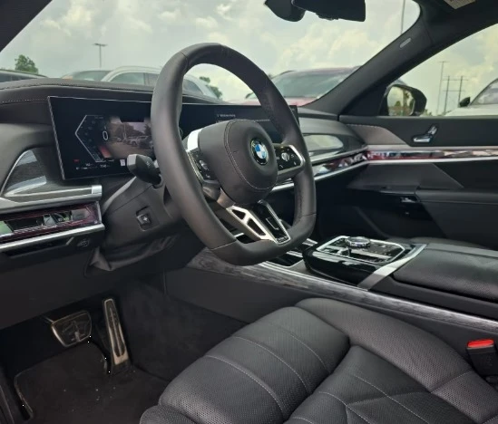 2026 BMW G70 7 Series - Image 8 of 11