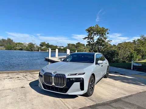2026 BMW 7 Series 740i xDrive Sedan 4D