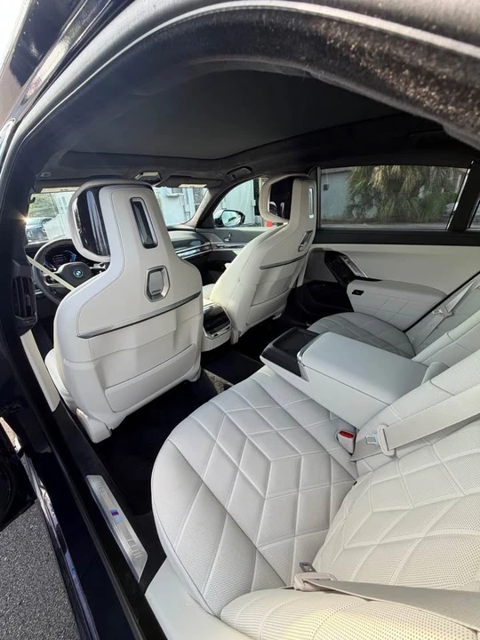2026 BMW G70 7 Series - Image 14 of 16