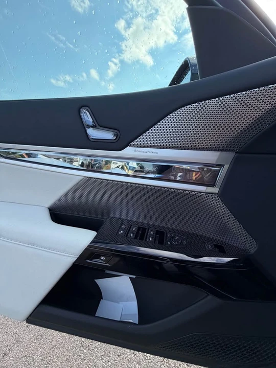 2026 BMW G70 7 Series - Image 5 of 16