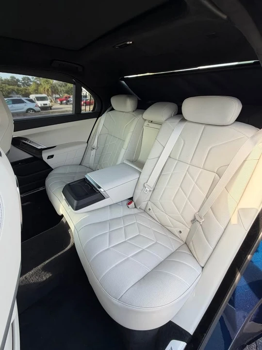 2026 BMW G70 7 Series - Image 13 of 16