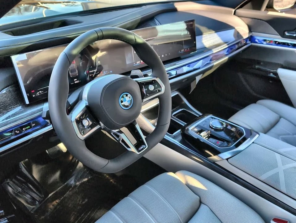 2026 BMW G70 7 Series - Image 10 of 20