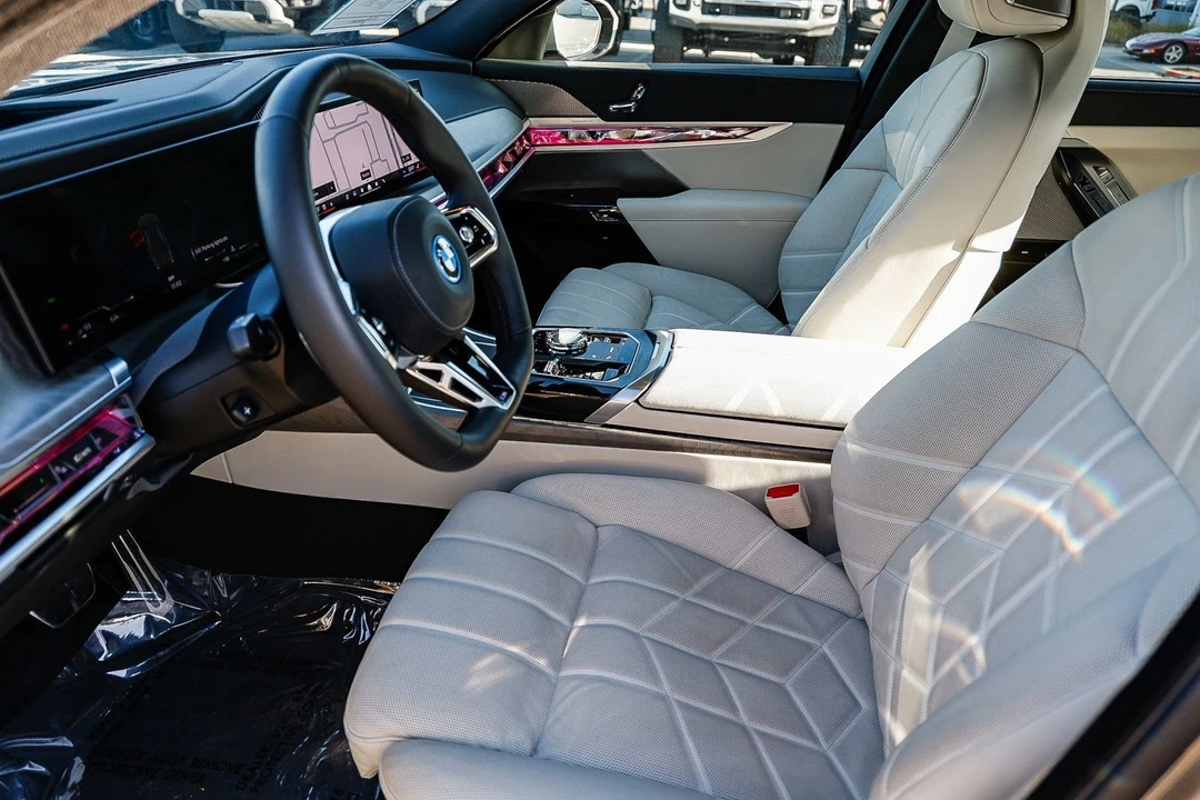 2026 BMW G70 7 Series - Image 19 of 21