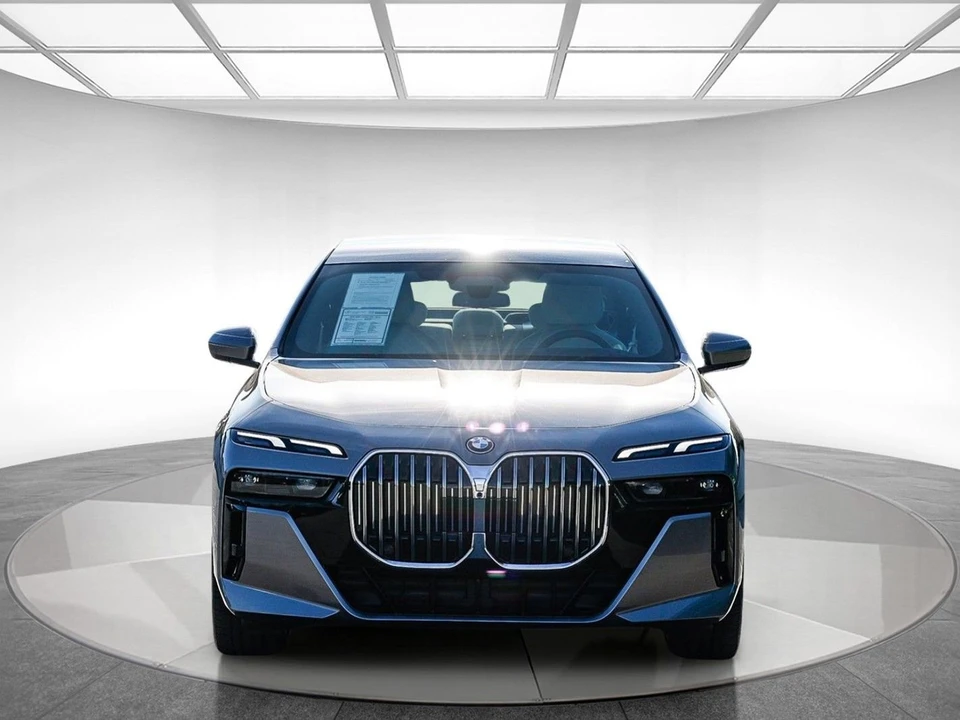 2026 BMW G70 7 Series - Image 6 of 21