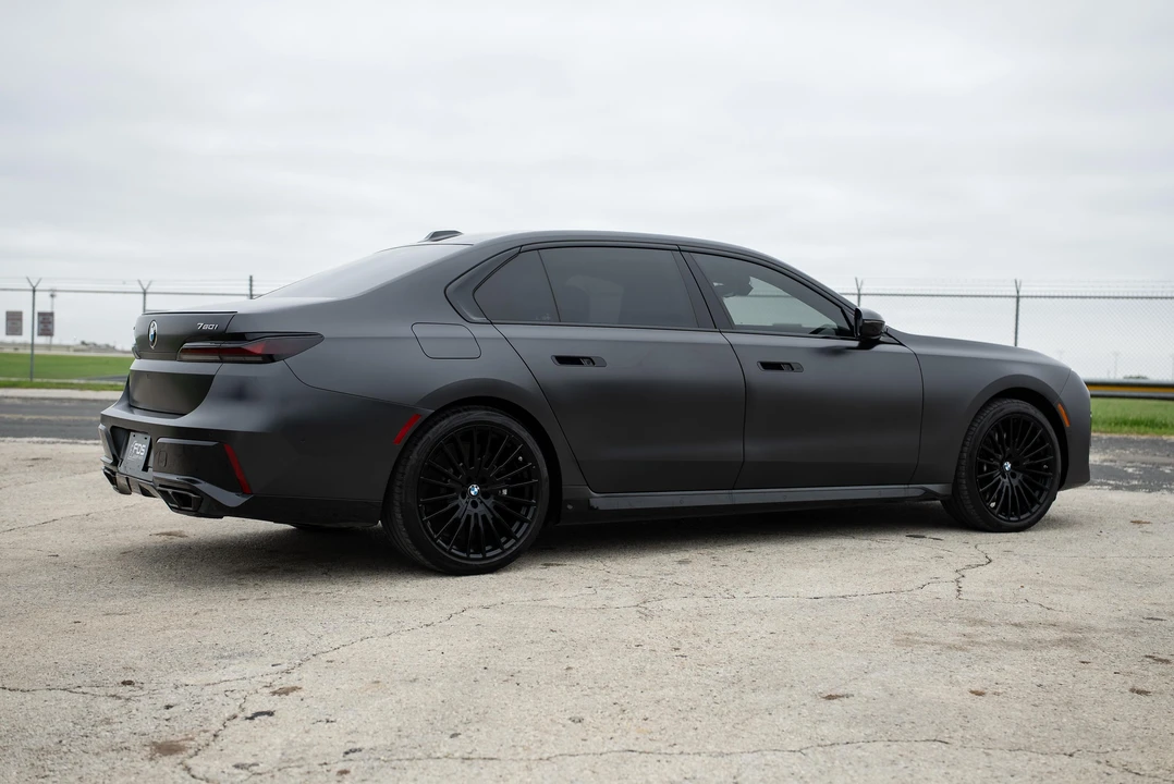 2026 BMW G70 7 Series - Image 15 of 31