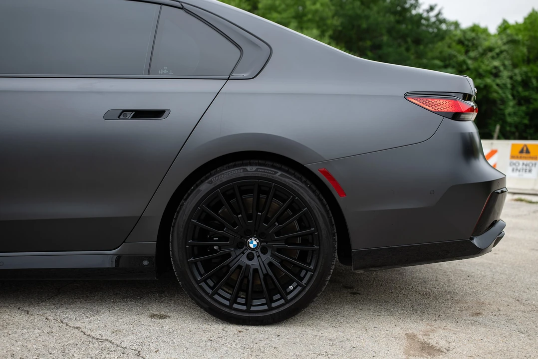 2026 BMW G70 7 Series - Image 29 of 31