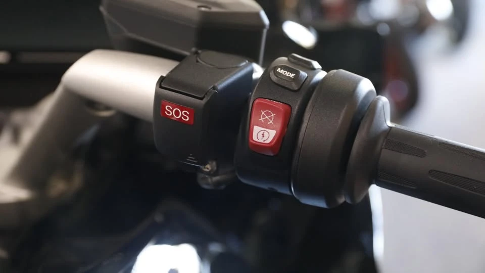 2026 BMW K1600 - Image 7 of 17