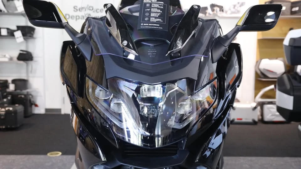 2026 BMW K1600 - Image 9 of 17