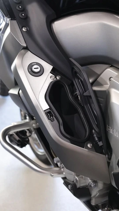 2026 BMW K1600 - Image 17 of 17