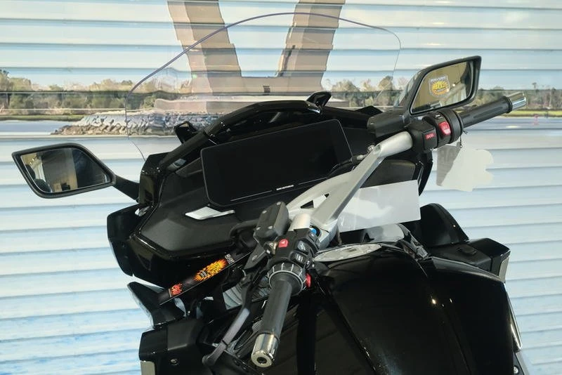 2026 BMW K1600 - Image 5 of 10