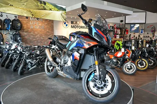 2026 BMW M1000XR