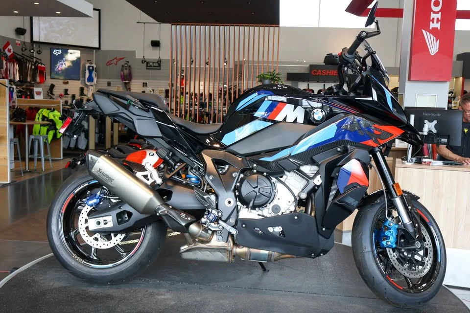 2026 BMW M1000 - Image 2 of 18