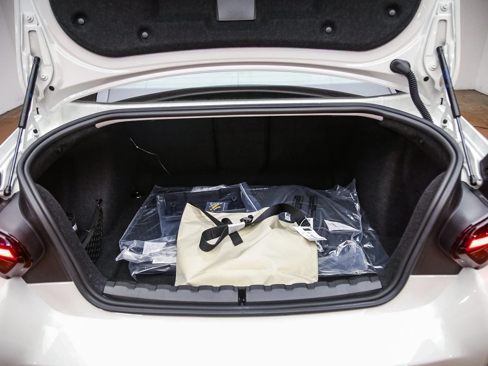 2026 BMW G87 M2 - Image 26 of 27