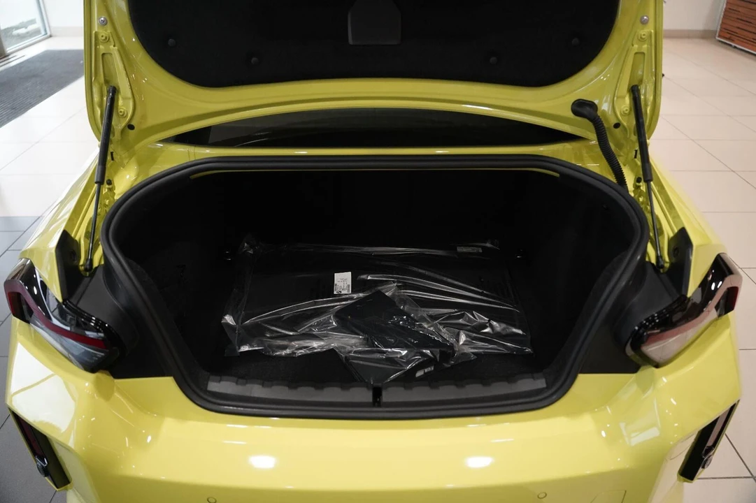 2026 BMW G87 M2 - Image 19 of 31