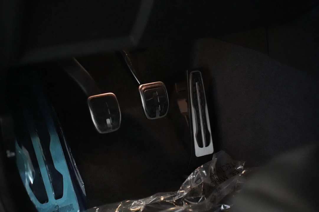 2026 BMW G87 M2 - Image 10 of 31