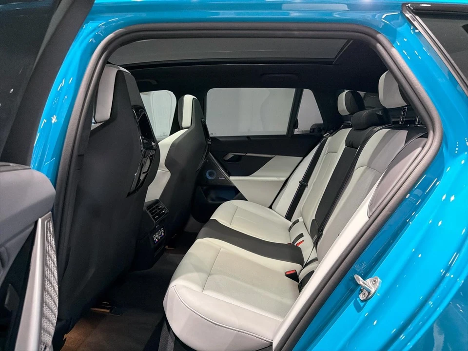 2026 BMW G90/G99 M5 - Image 27 of 31