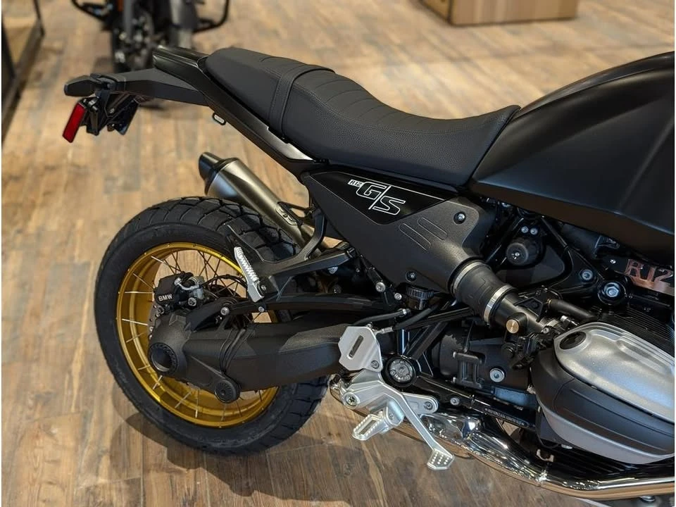 2026 BMW R 12 nineT - Image 10 of 15