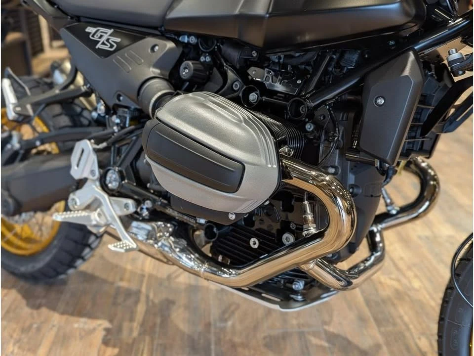 2026 BMW R 12 nineT - Image 6 of 15
