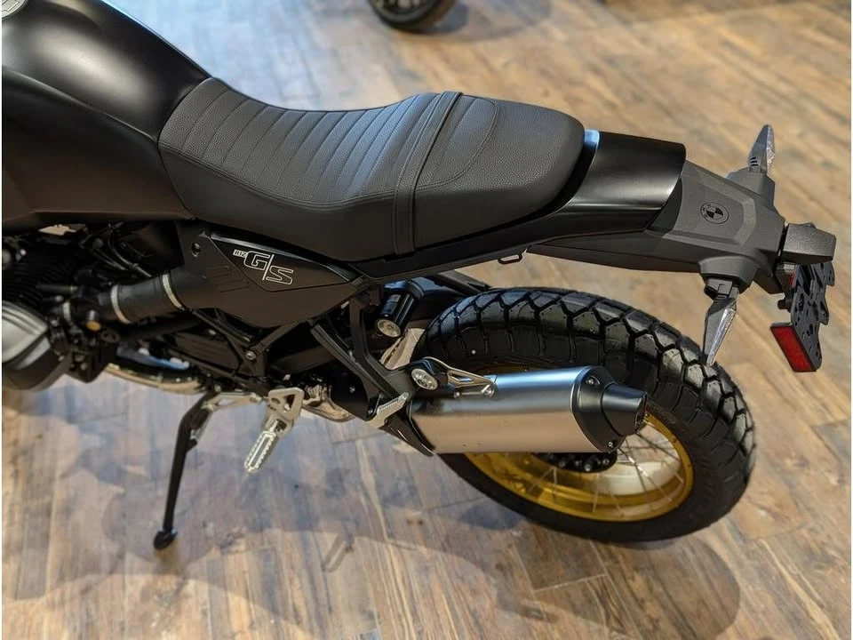 2026 BMW R 12 nineT - Image 12 of 15