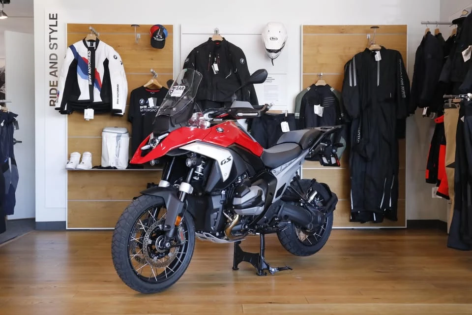 2026 BMW R 12 nineT - Image 8 of 14