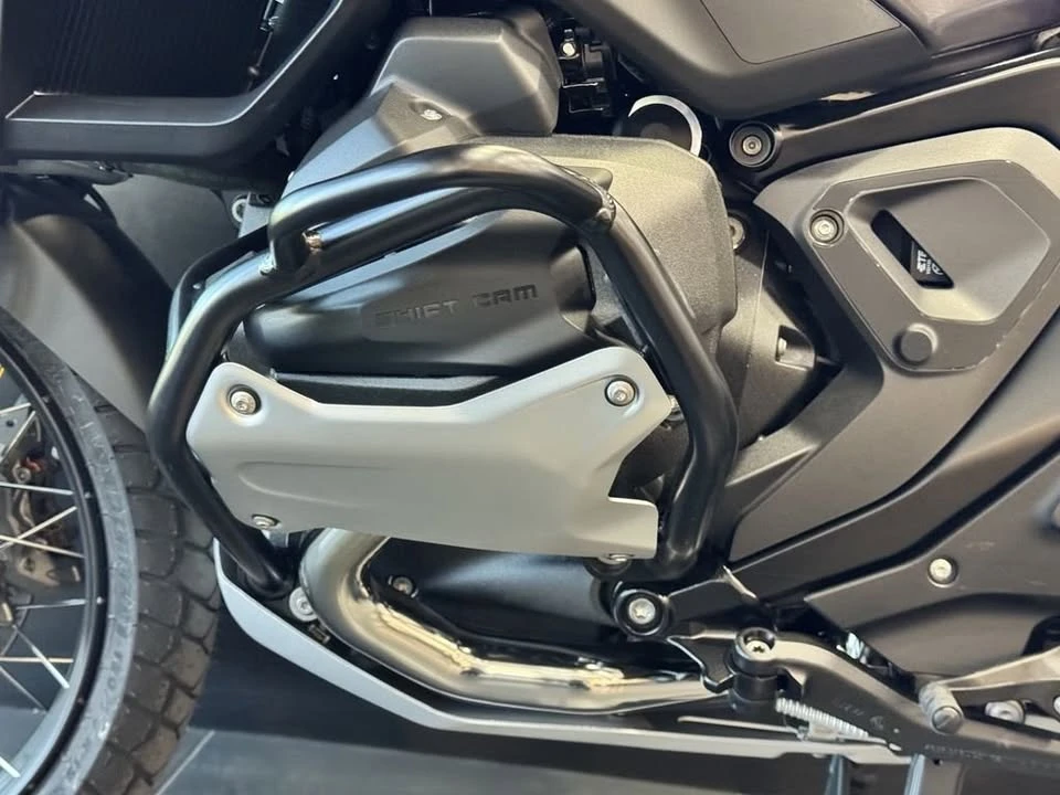 2026 BMW R 12 nineT - Image 14 of 15
