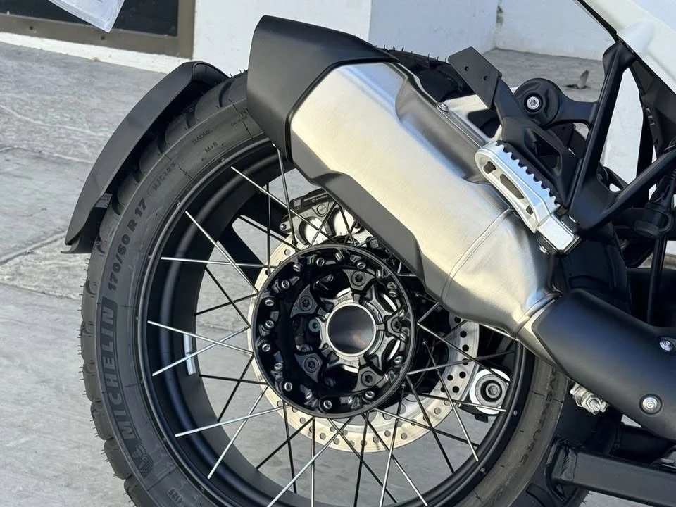 2026 BMW R 12 nineT - Image 18 of 20