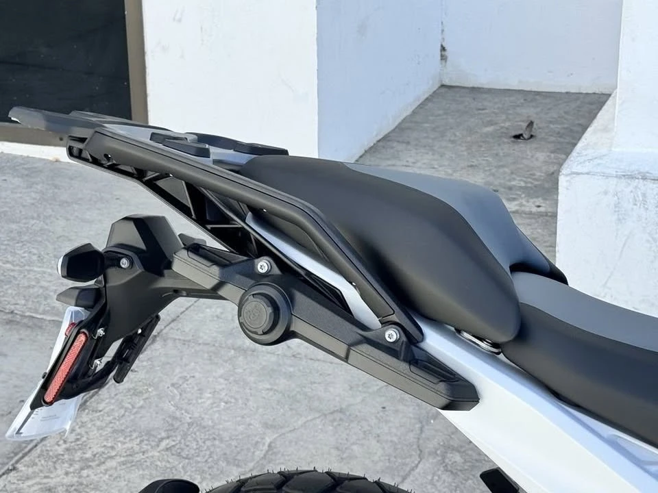 2026 BMW R 12 nineT - Image 17 of 20