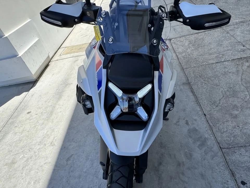 2026 BMW R 12 nineT - Image 15 of 20