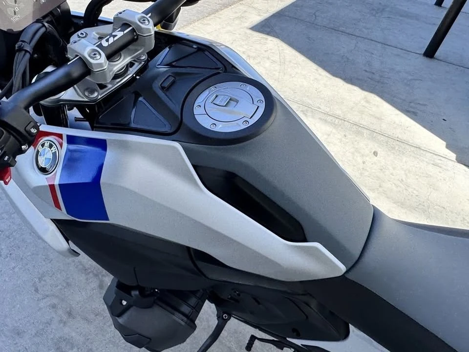 2026 BMW R 12 nineT - Image 13 of 20