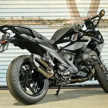 2026 BMW R 1300 RS Performance
