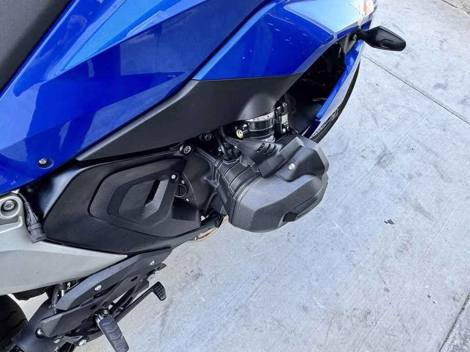2026 BMW R 12 nineT - Image 11 of 15